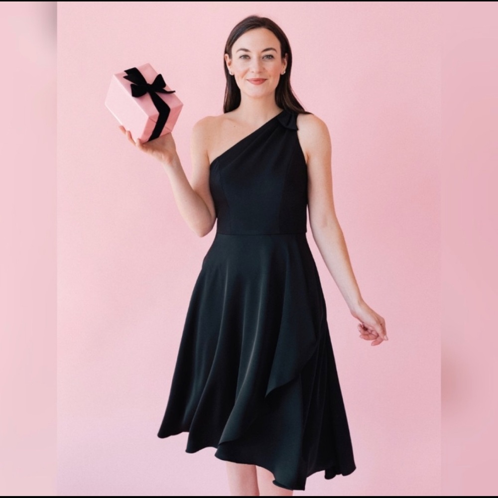 Gal Meets Glam Octavia Black One Shoulder Dress